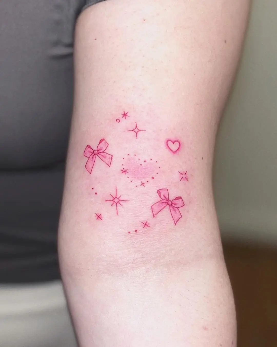 Delicate pink bows with sparkling stars and heart