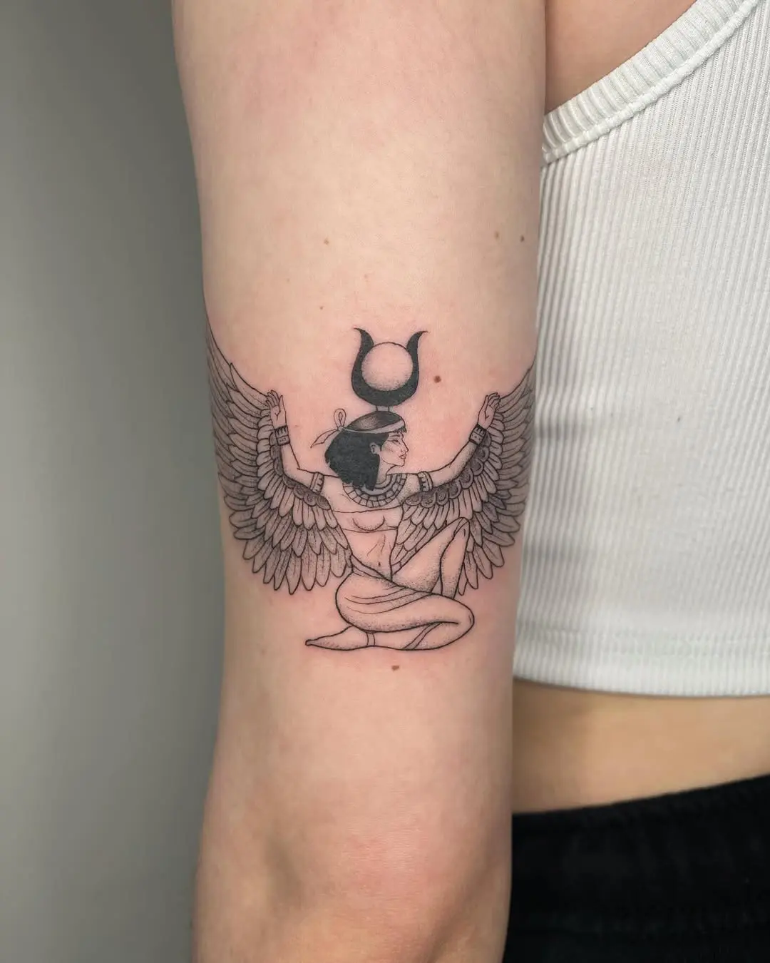 Stunning winged goddess Egyptian tattoo design