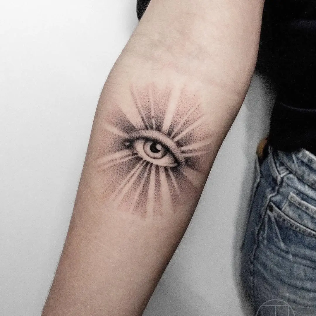 Intricate Eye Tattoo with Radiating Lines