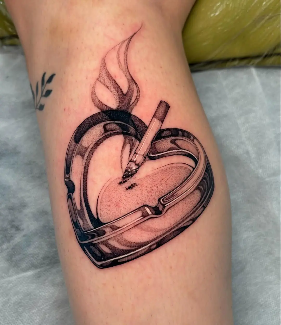 Charming heart design integrated with a pen.