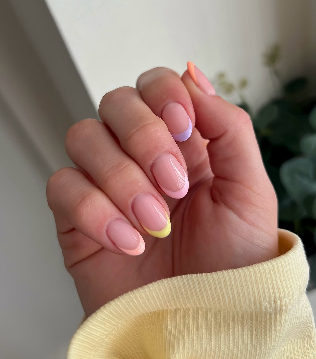 Chic peach nails with vibrant color tips