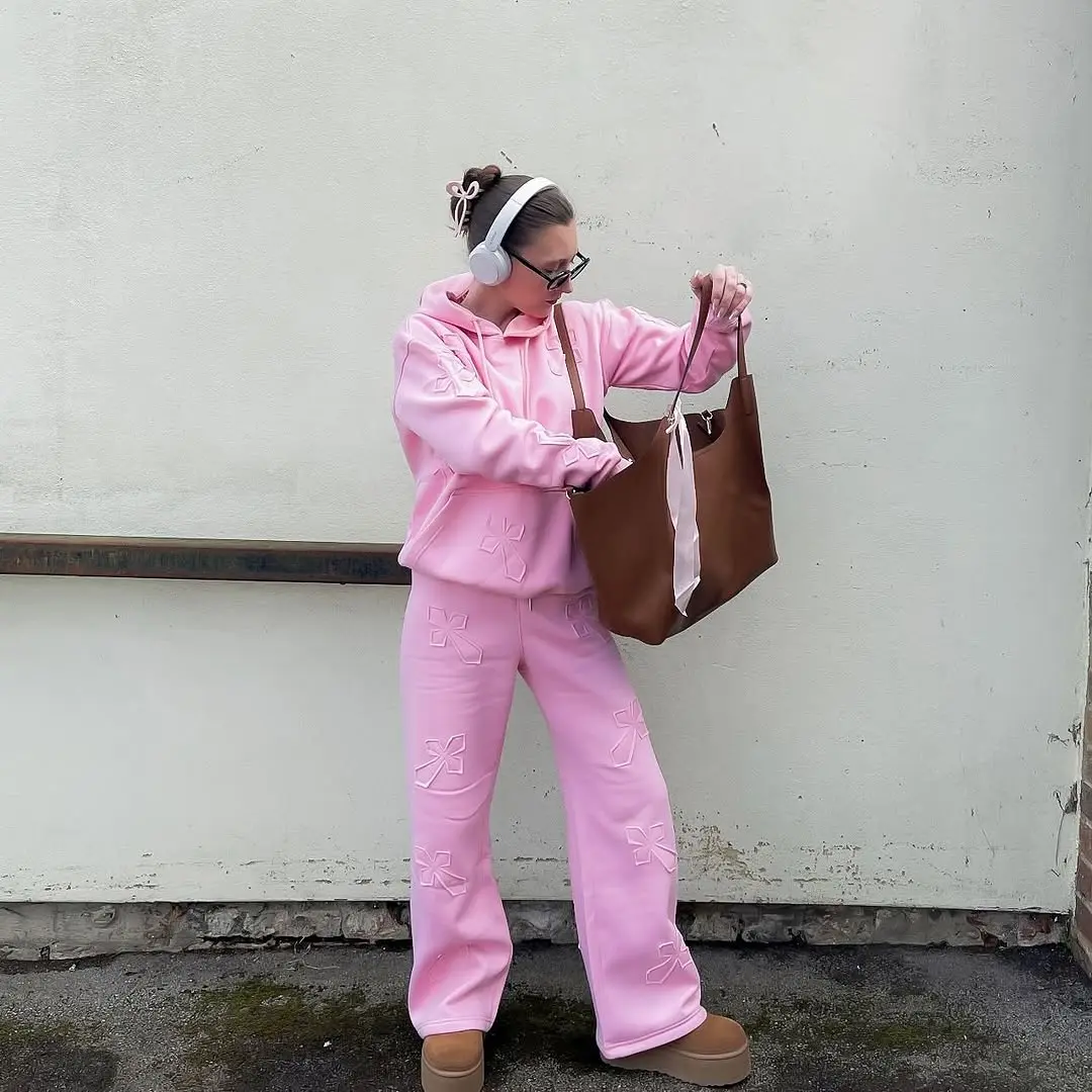 Stylish Pink Pants for a Casual Vibe