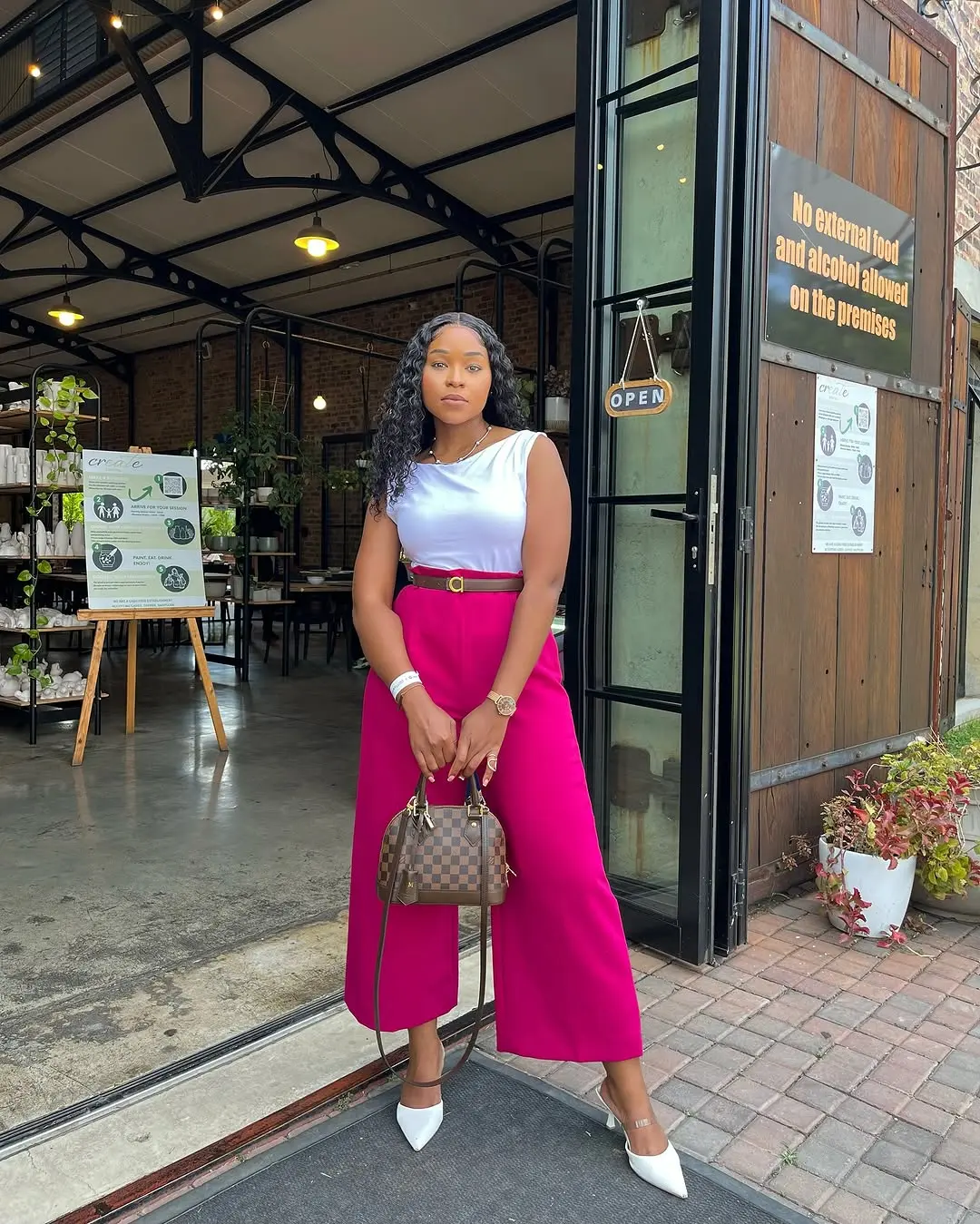 Stylish summer pink pants outfit inspiration