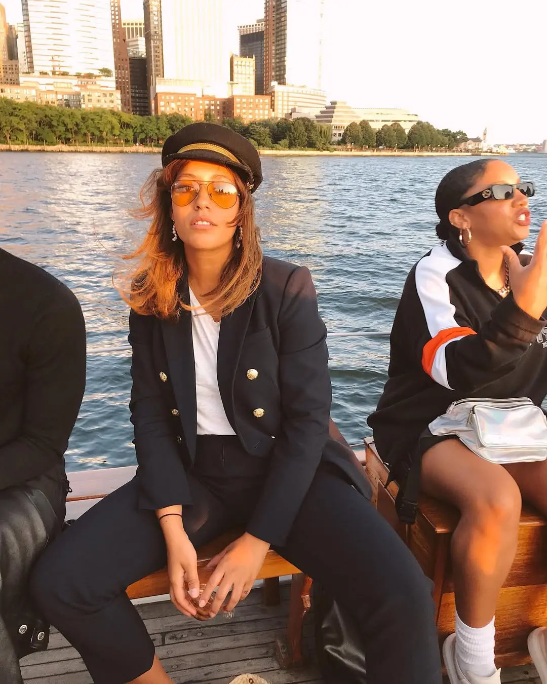 Chic and Bold Summer Boat Style