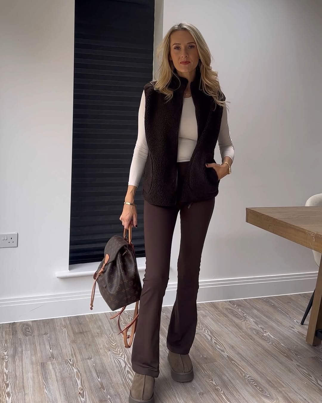 Chic leggings outfit for effortless style