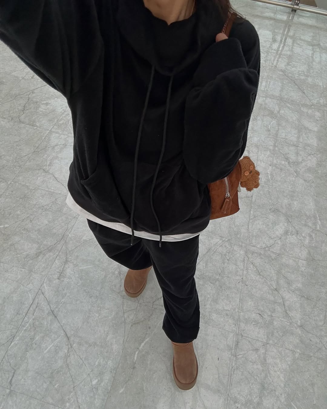 Chic and Cozy Black Fleece Travel Ensemble