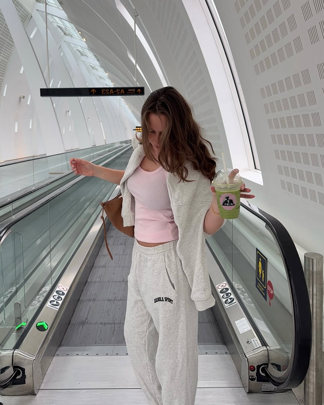 Chic and comfy airport style for travel