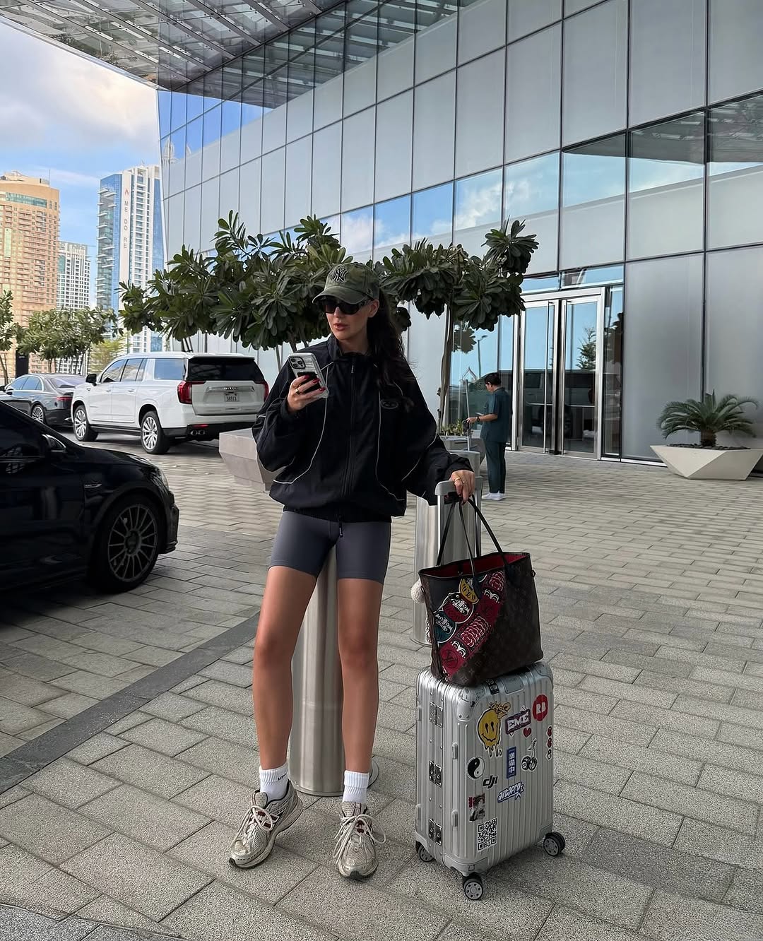 Casual sporty outfit for stylish travel vibes