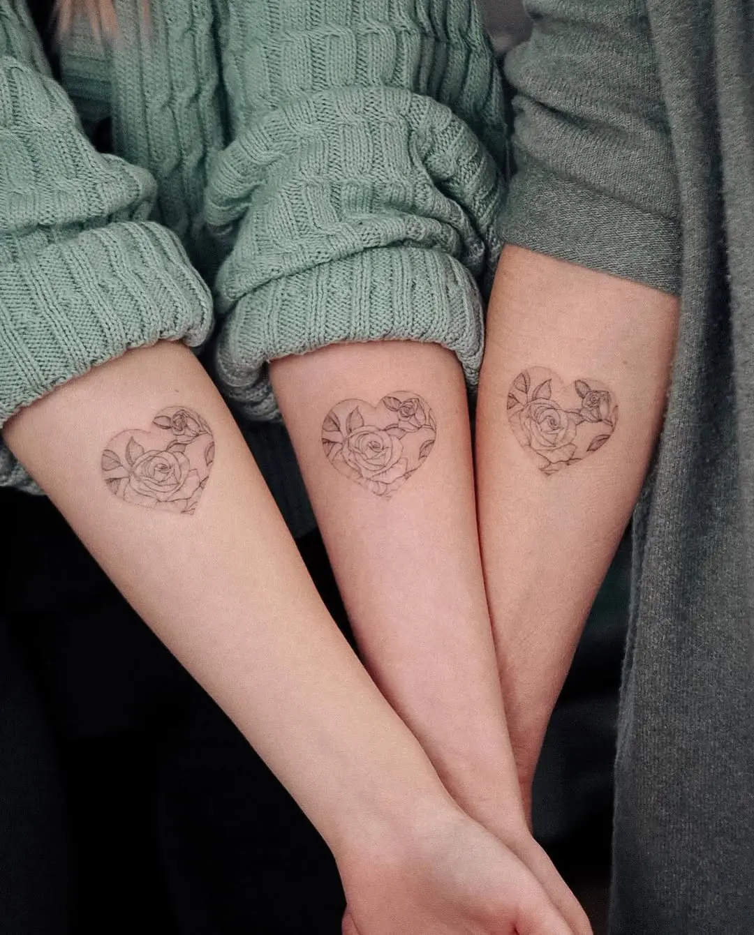 Charming heart tattoos with rose designs