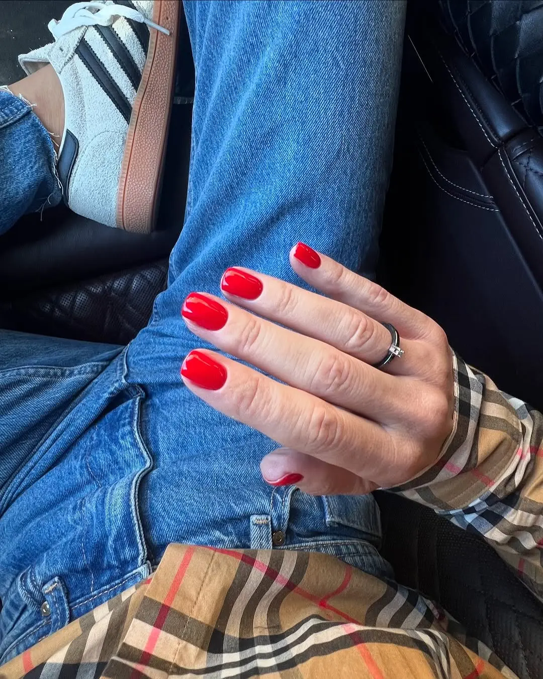 Chic and glossy red nail design inspiration
