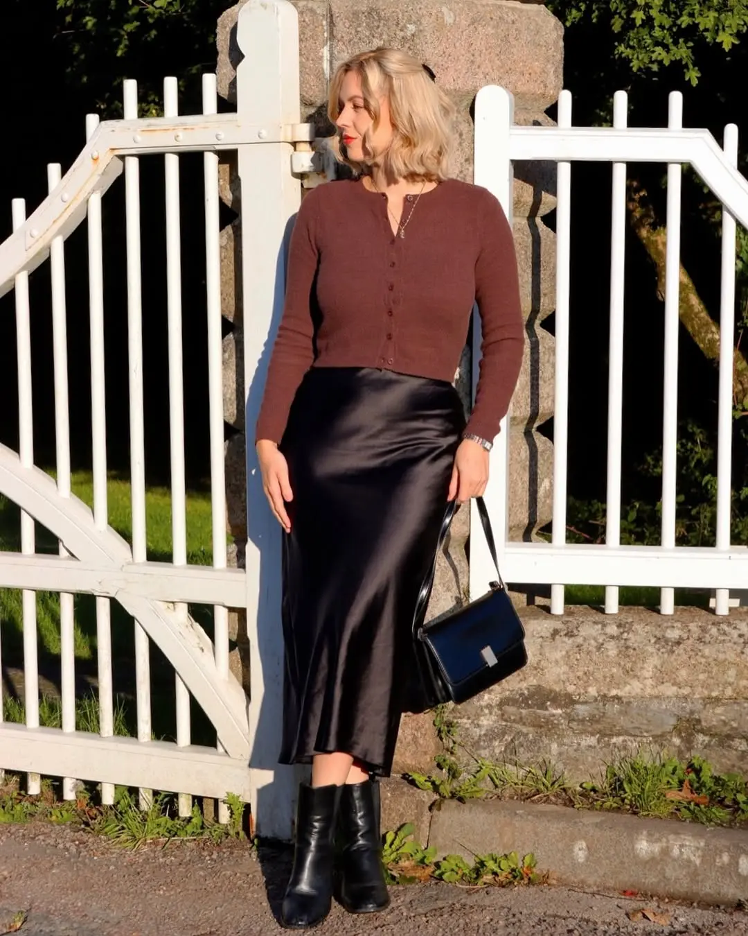 Stylish Midi Skirt with Layered Cardigan