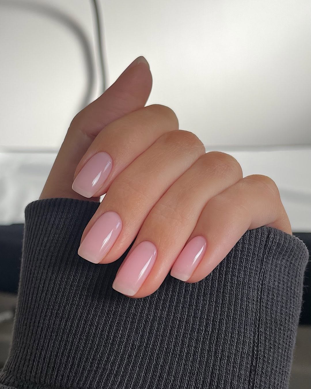 Elegant pink nails with a glossy finish