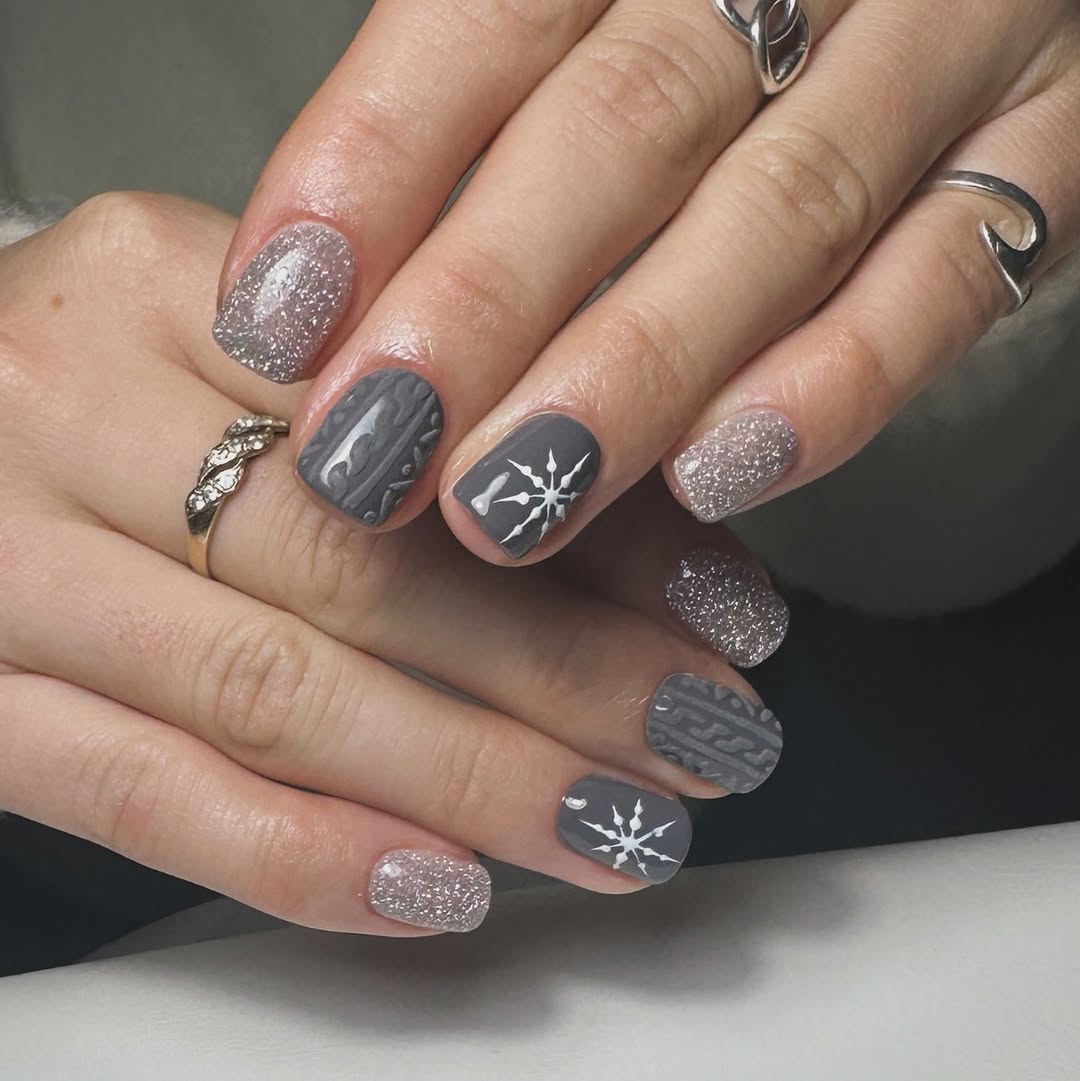 Stylish grey nails with dazzling details