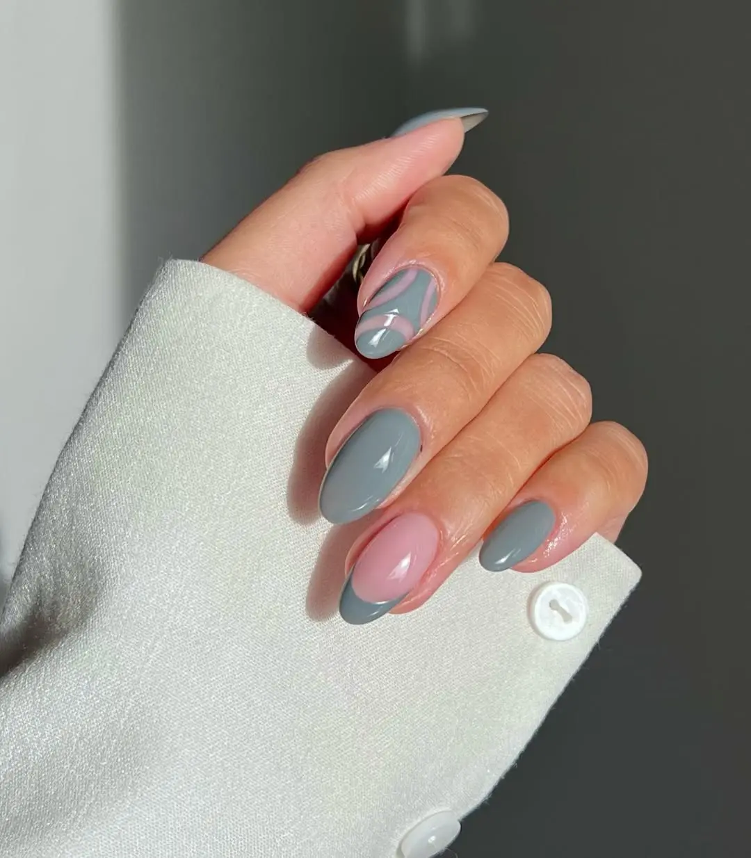 Chic grey nails with a stylish touch