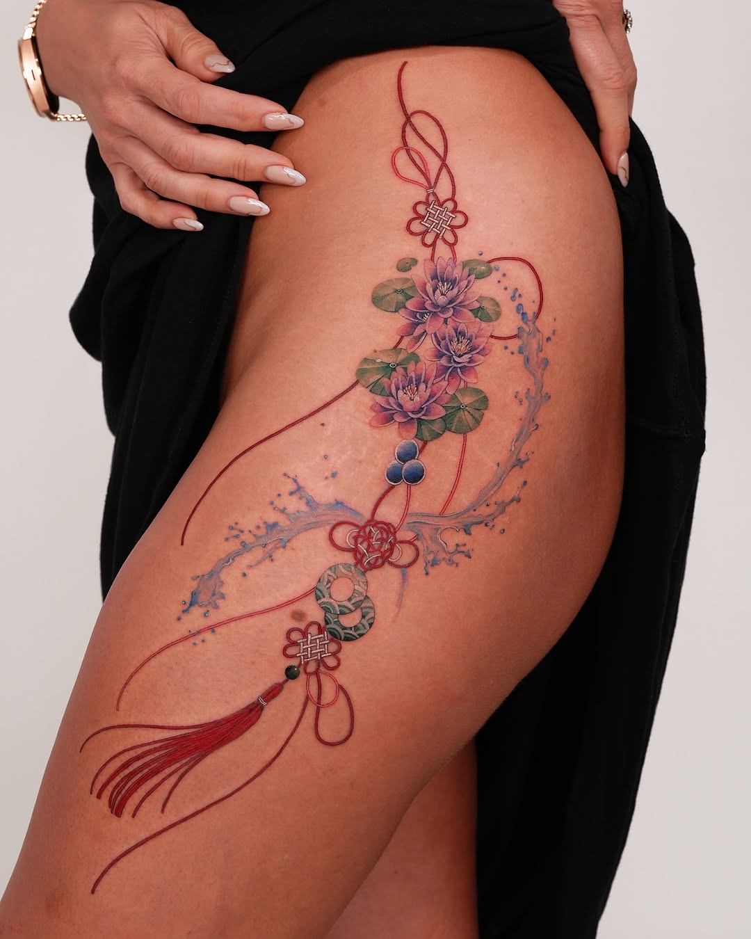 Stunning floral leg tattoo with vibrant colors