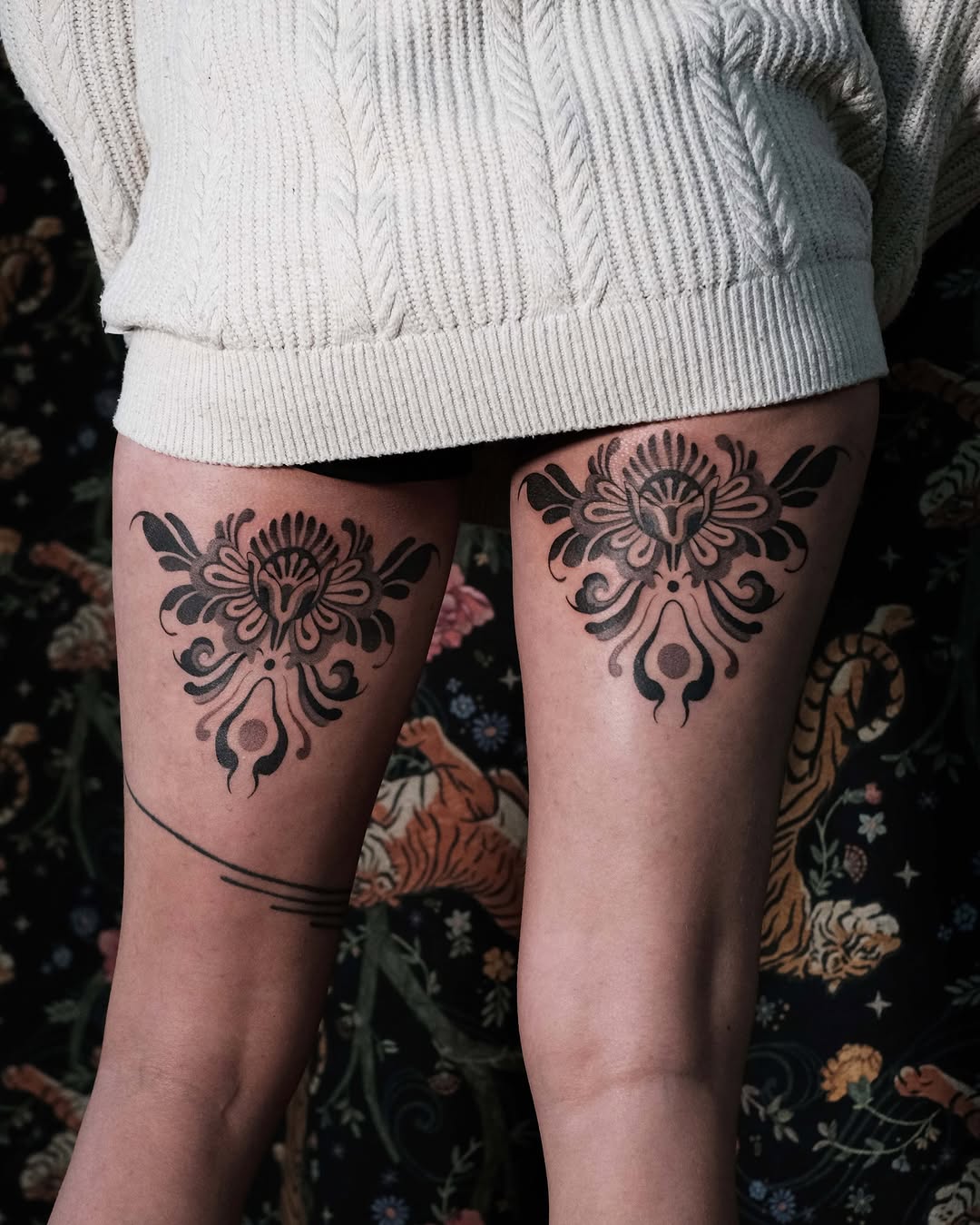 Stylish floral leg tattoos for a bold statement