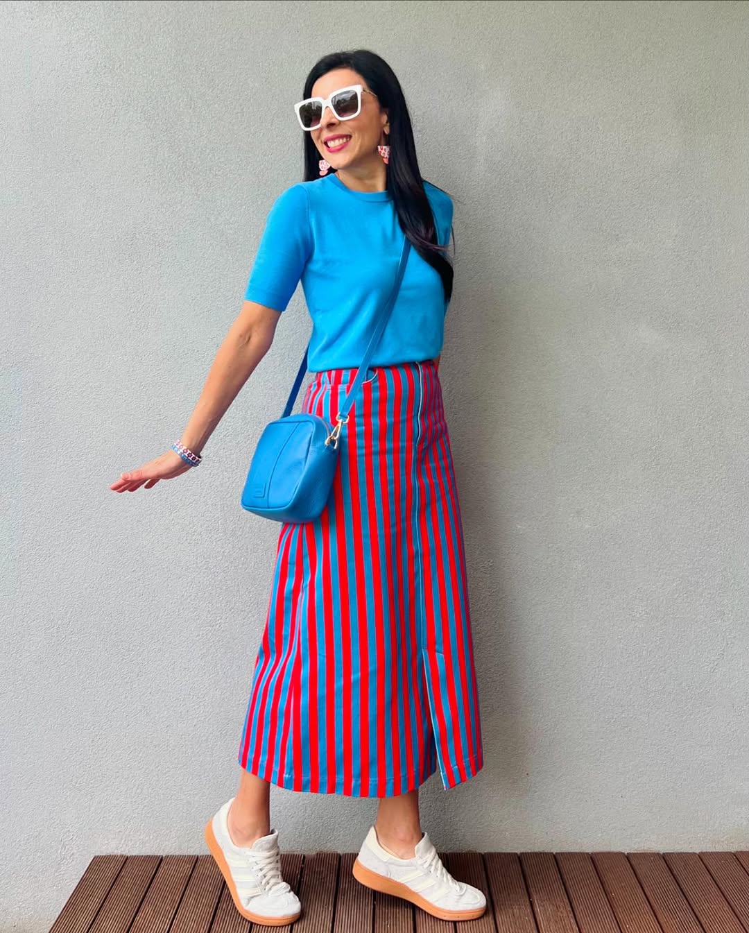 Chic and playful midi skirt ensemble