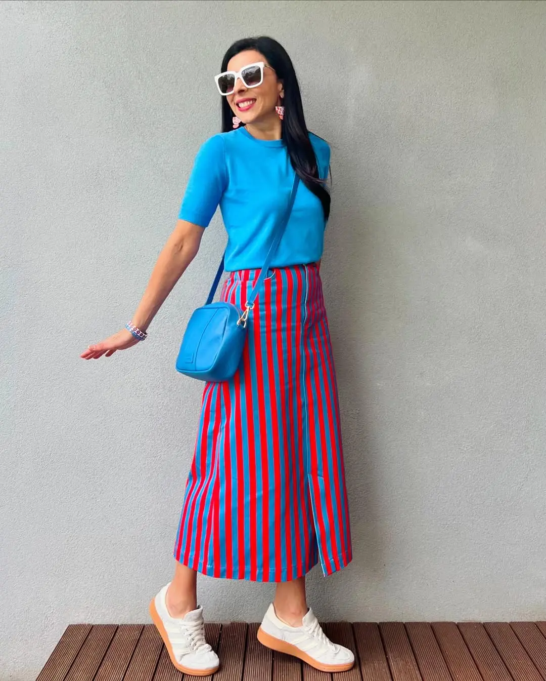 Chic and playful midi skirt ensemble