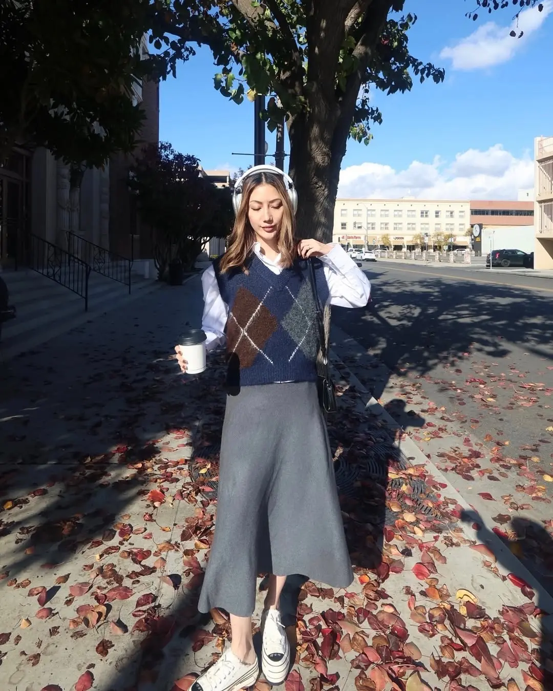 Stylish Midi Skirt with Cozy Vest Look