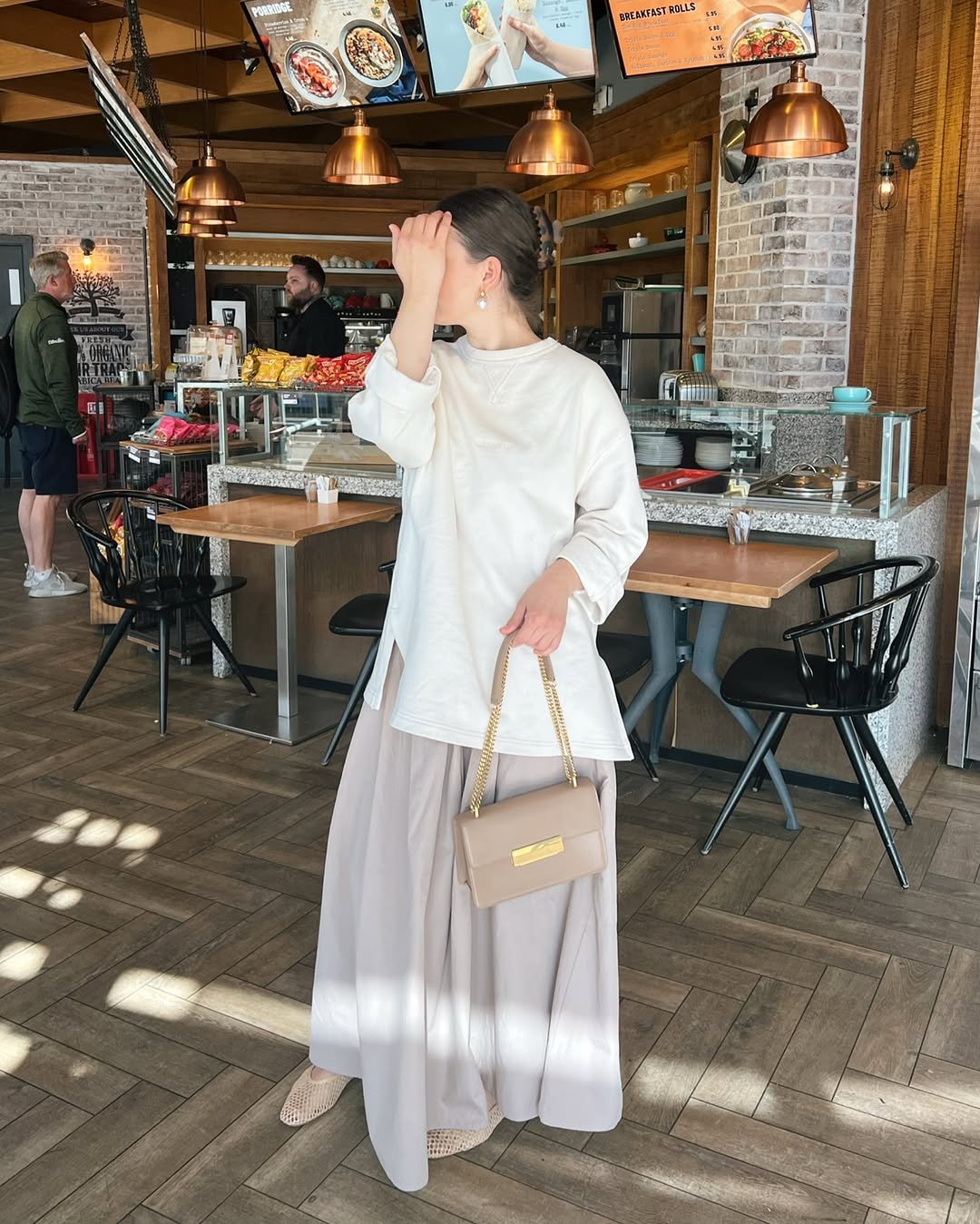 Stylish Midi Skirt for Casual Outings
