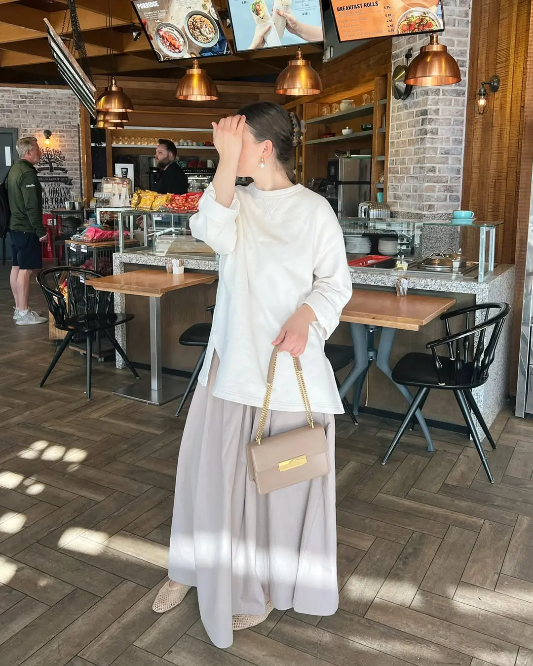 Stylish Midi Skirt for Casual Outings