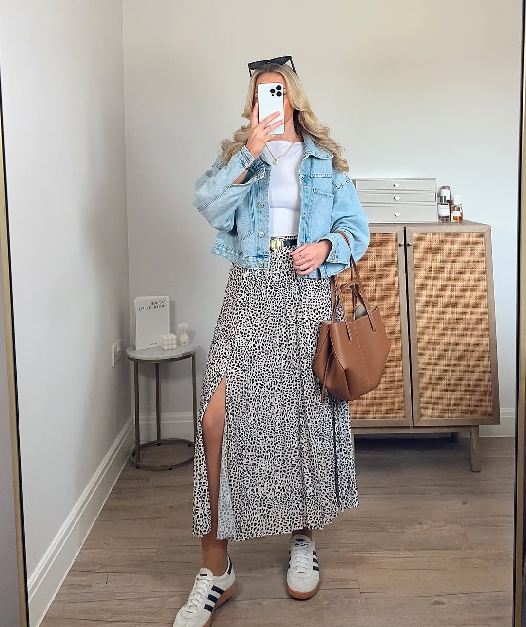 Chic Midi Skirt with Casual Edge
