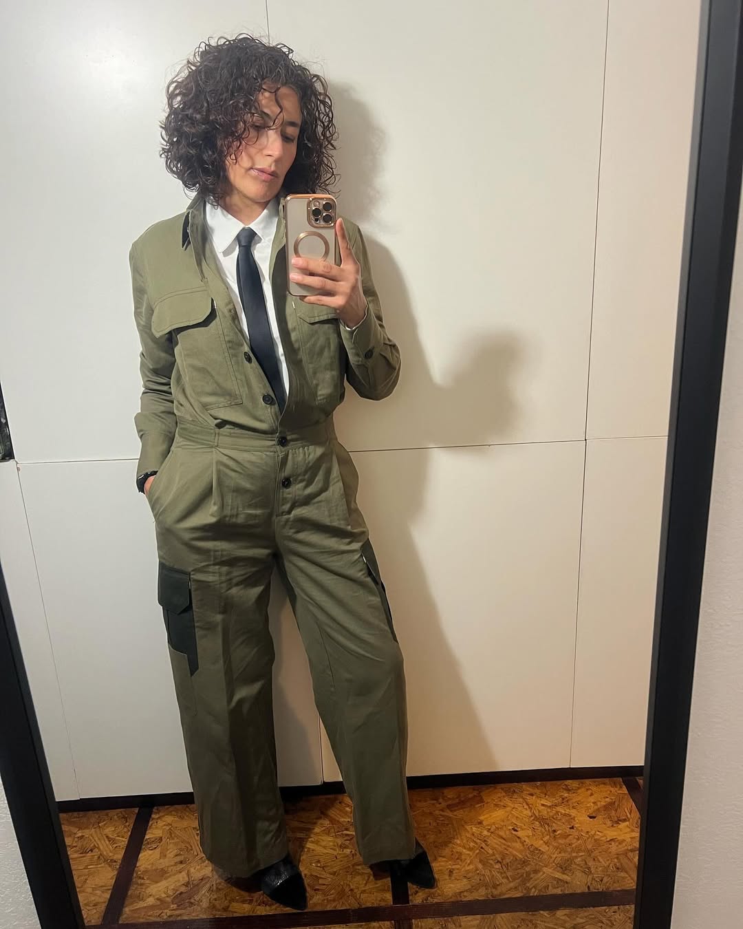 Chic Jumpsuit Look with a Modern Twist
