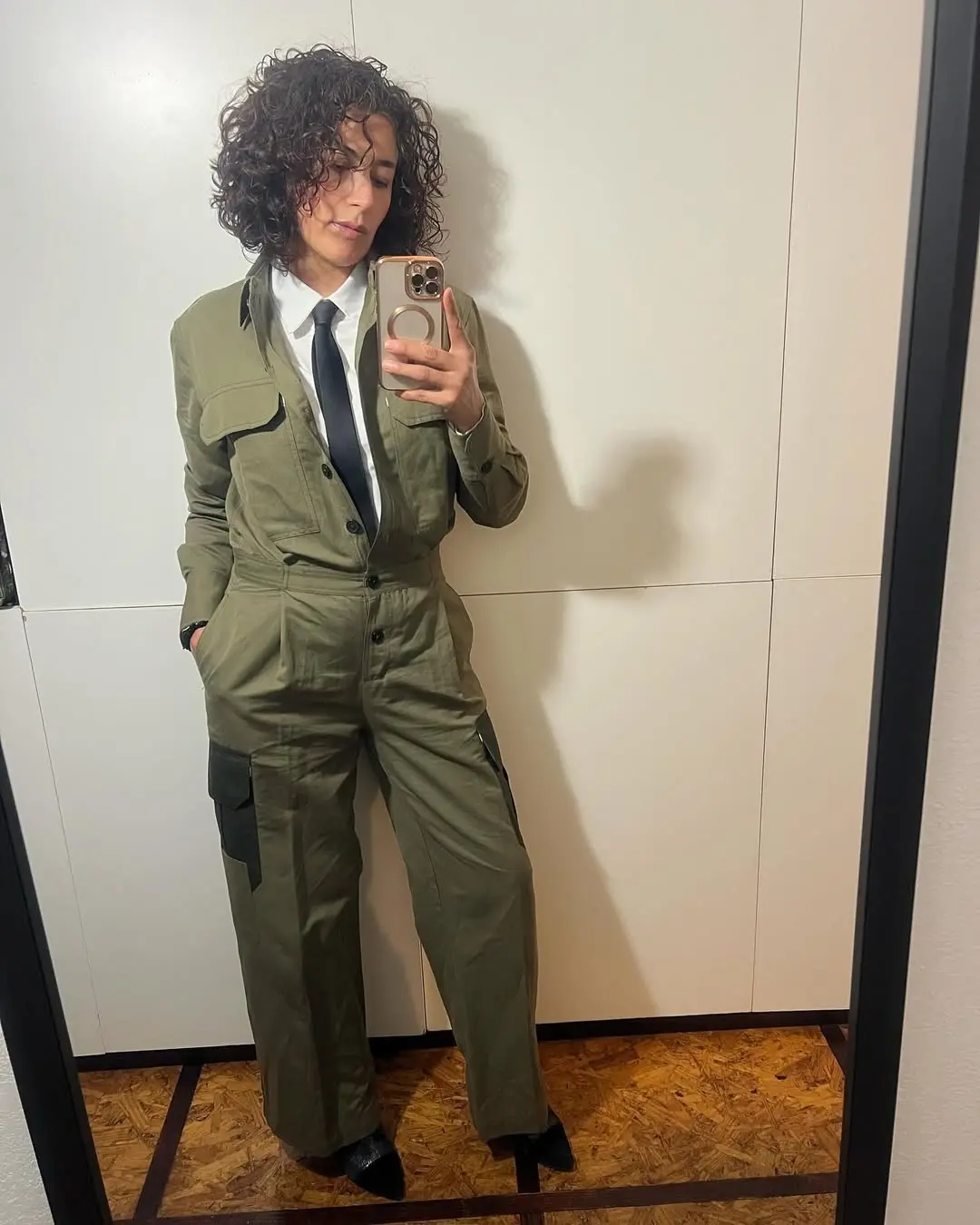 Chic Jumpsuit Look with a Modern Twist