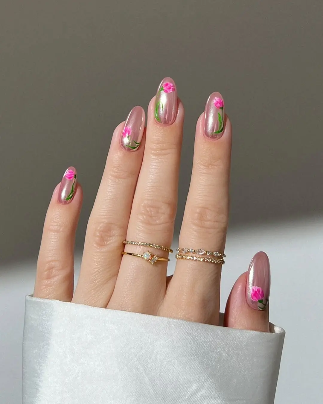 Chic Pink Floral Nail Art Inspiration