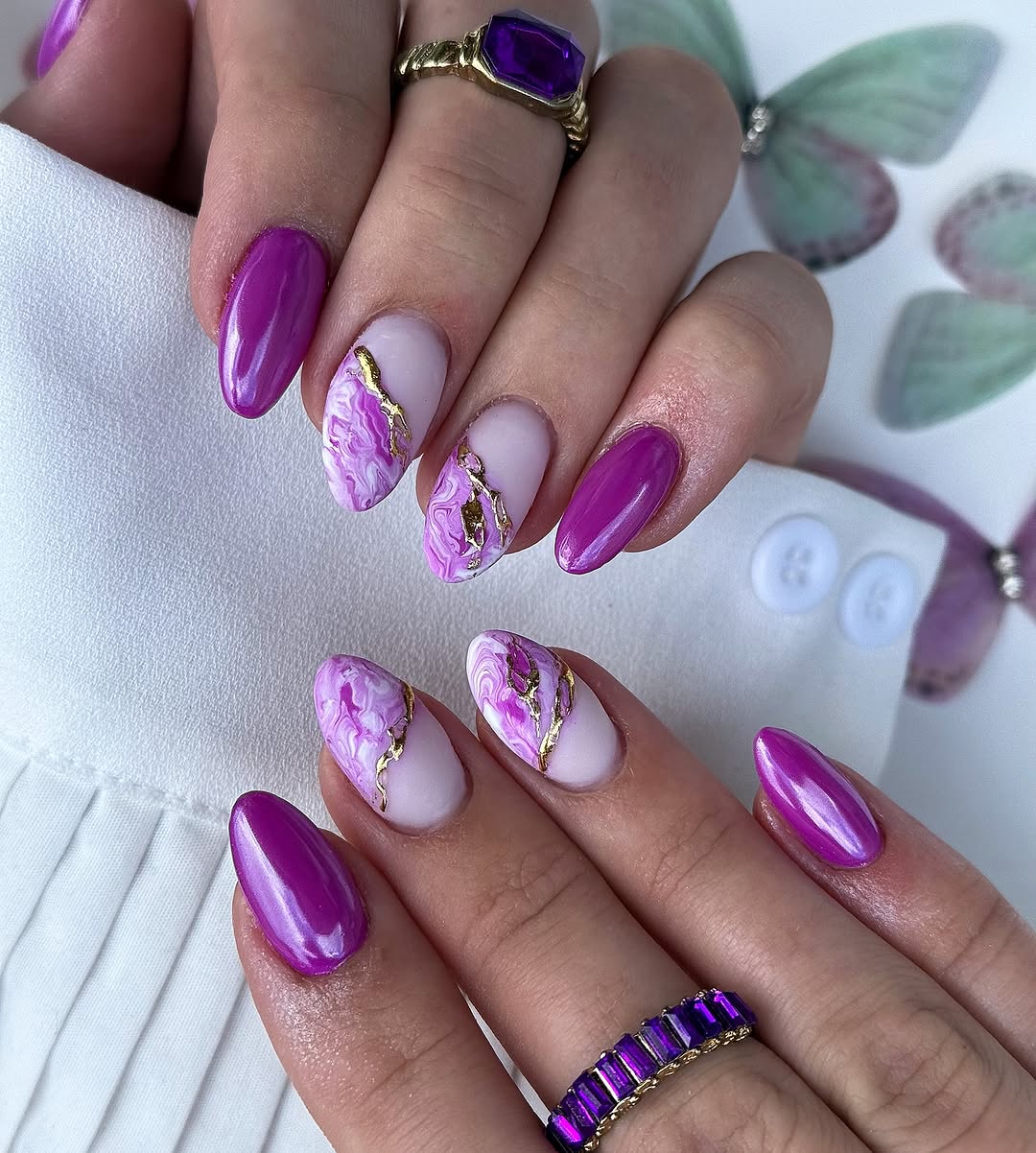 Chic purple nails with marbled accents