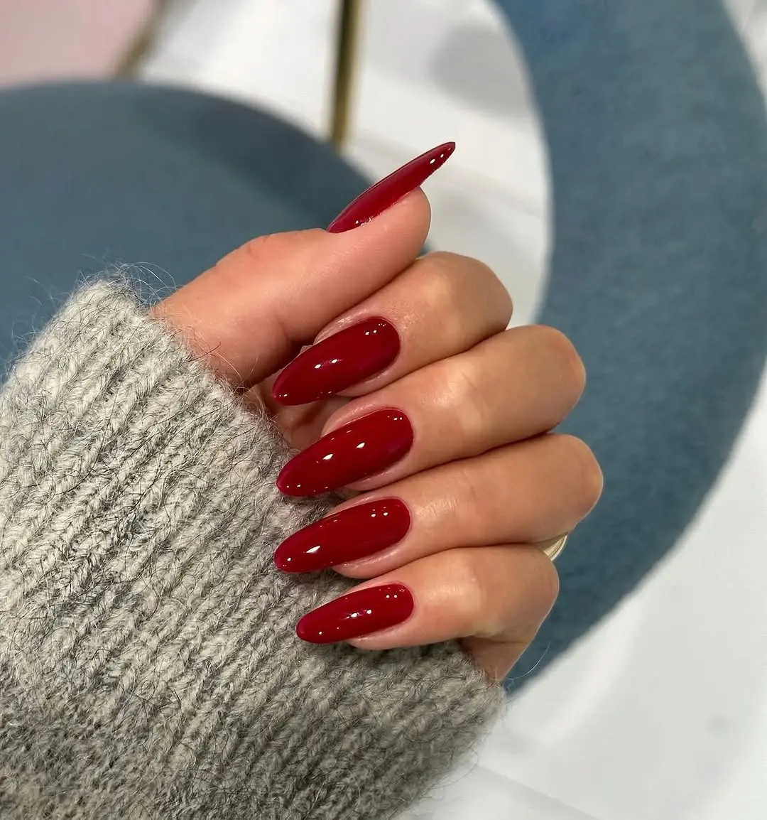 Gorgeous glossy red nails with stylish elegance