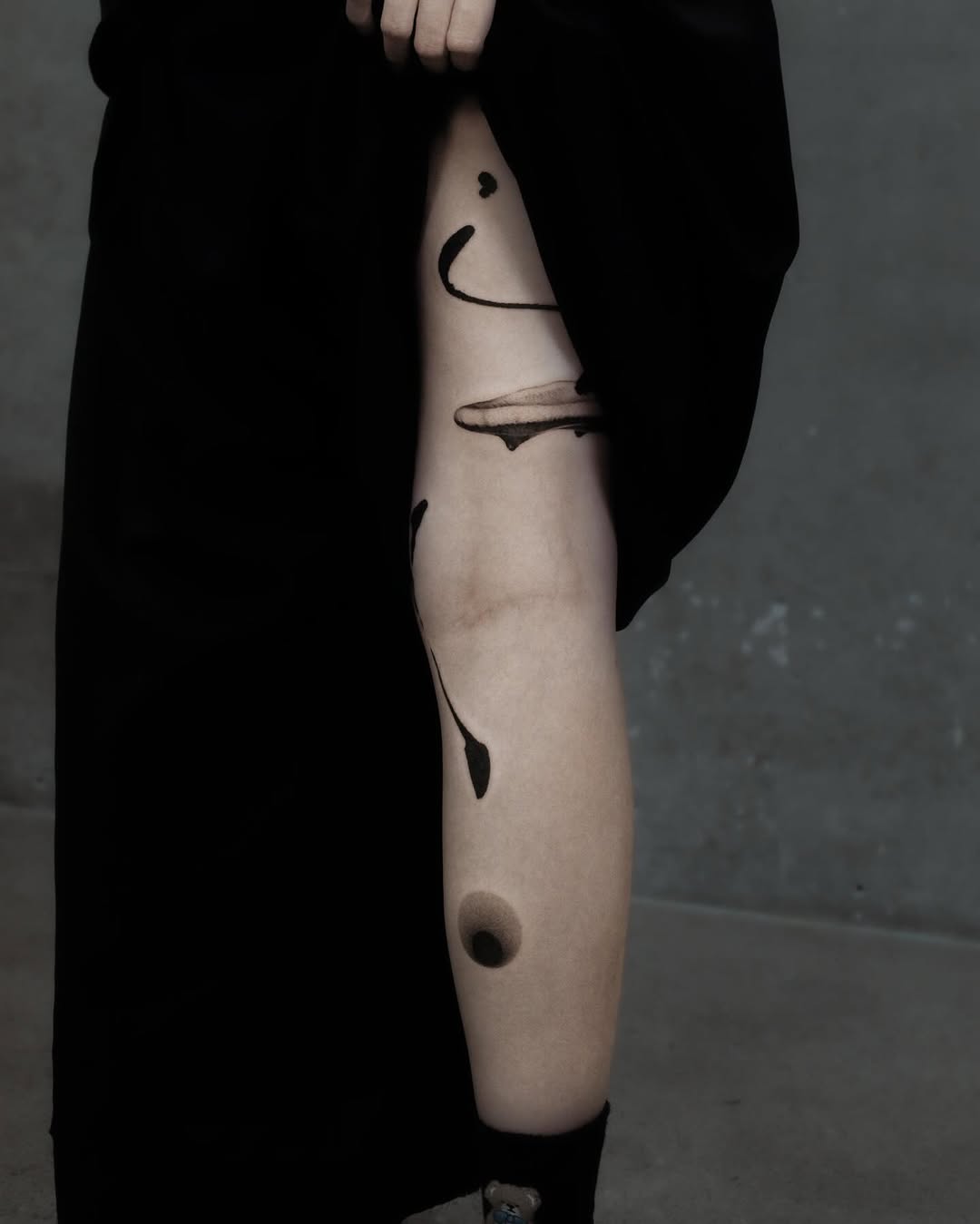 Stylish Minimalist Leg Tattoo Design for All