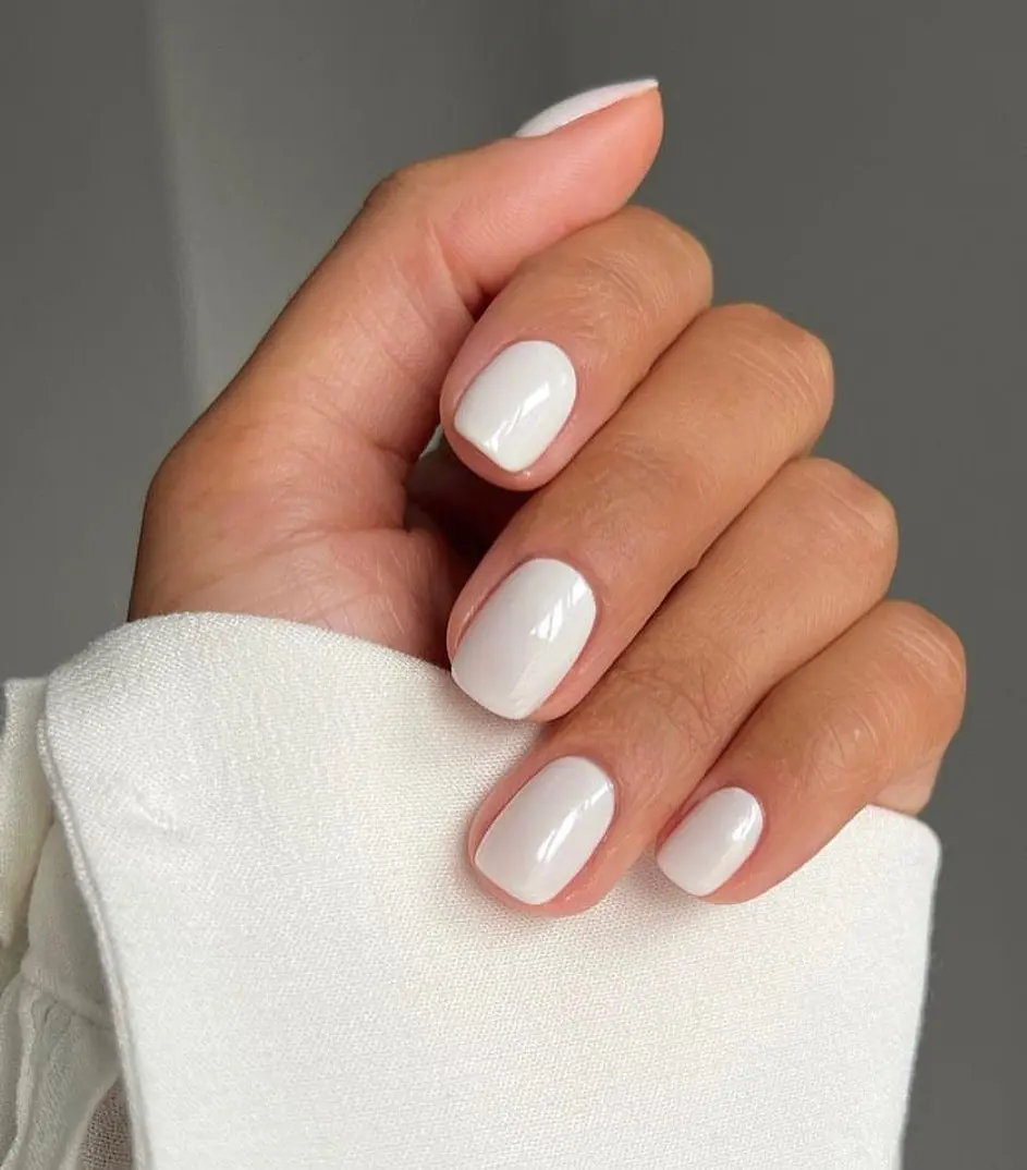 Sleek and Elegant White Nail Design Idea