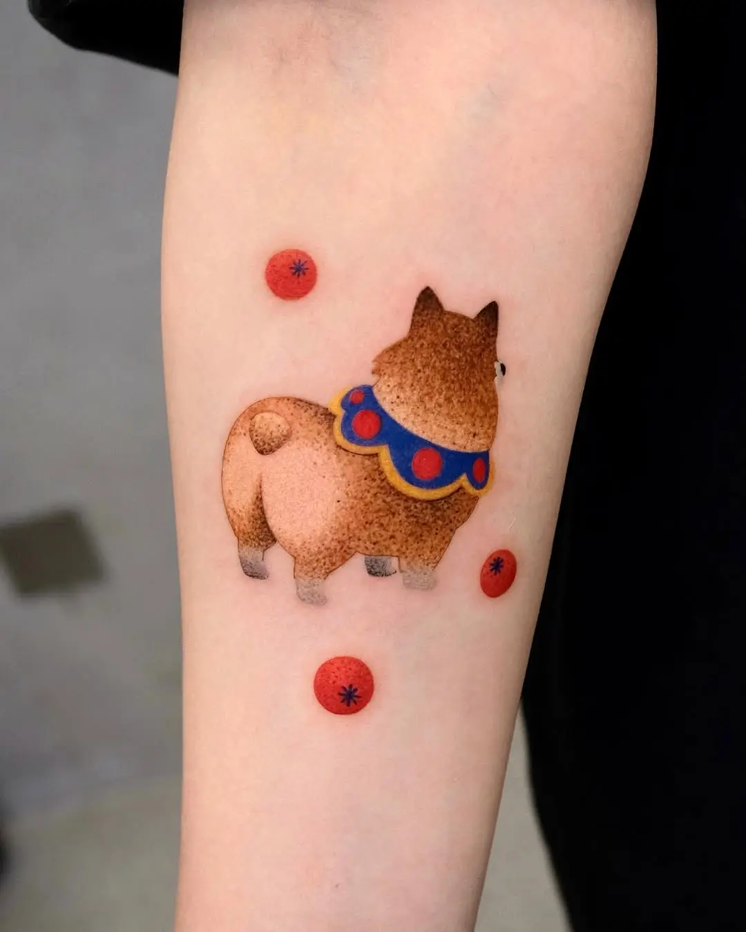Playful Corgi Tattoo with Colorful Accents