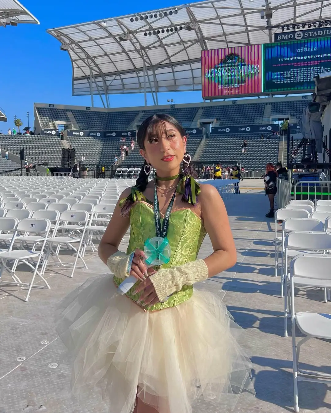Playful Tinkerbell-Inspired K-pop Concert Outfit