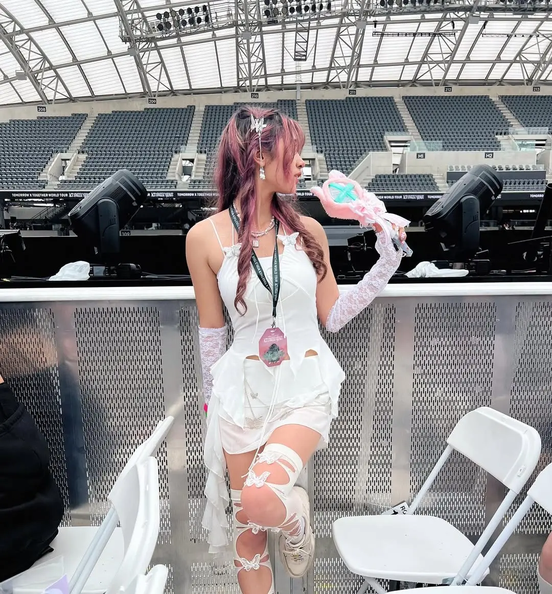 Chic and Playful K-Pop Concert Ensemble
