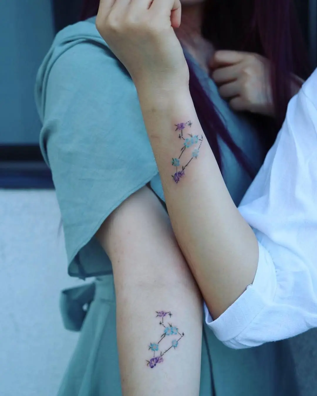 Delicate floral designs celebrating twin connections
