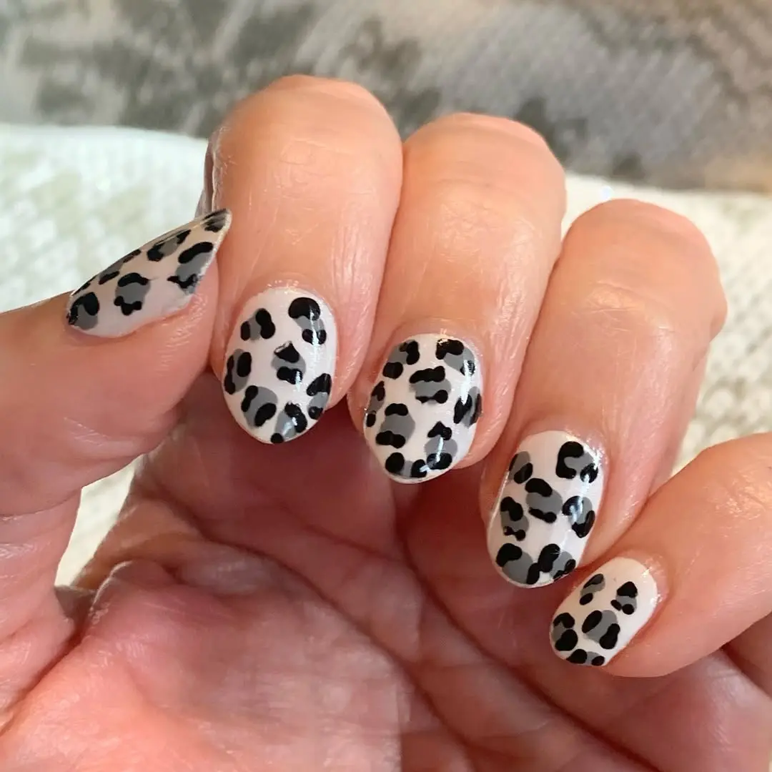 Chic Leopard Print Nails for a Bold Look