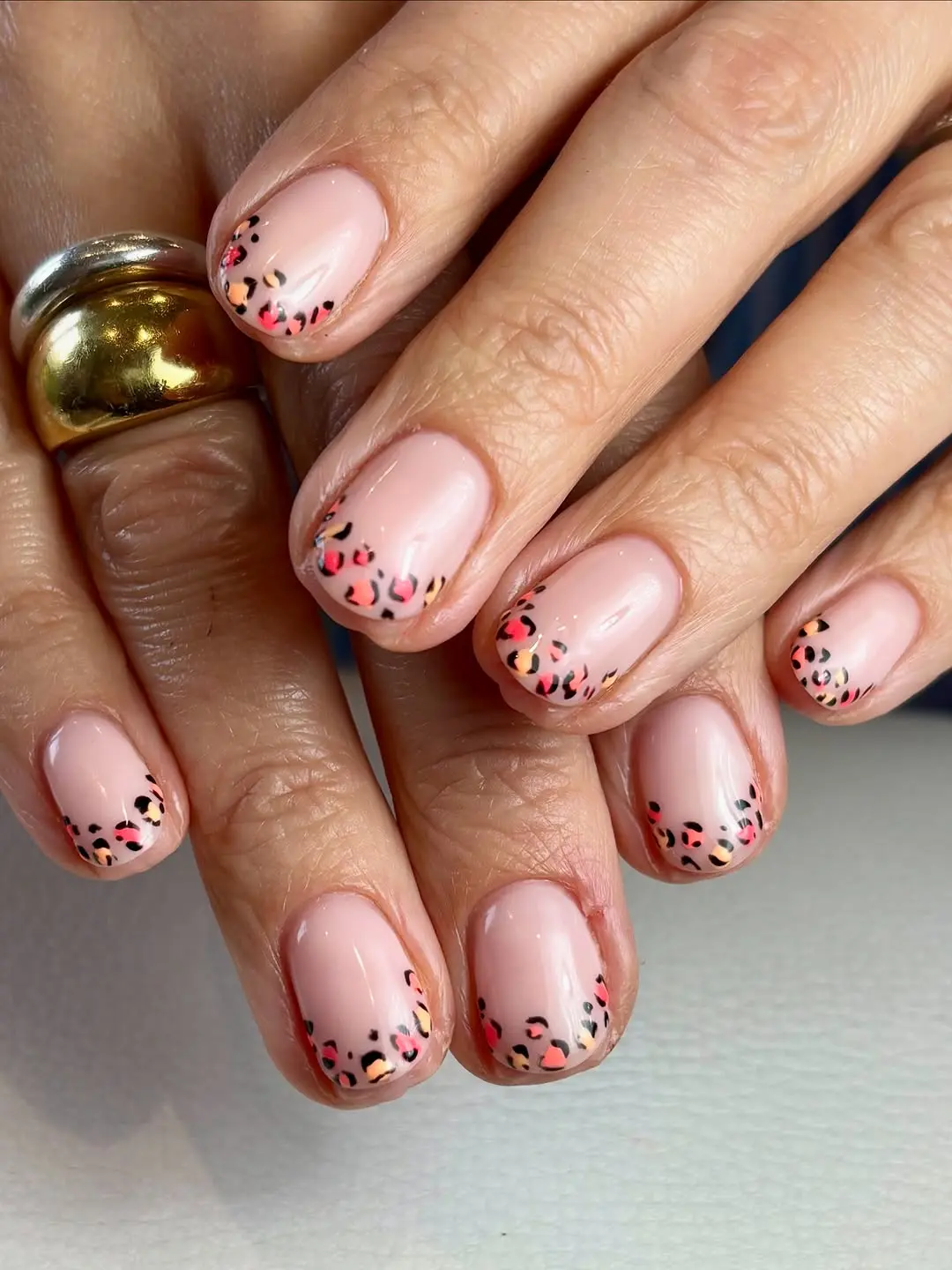 Chic leopard print nails for a trendy look