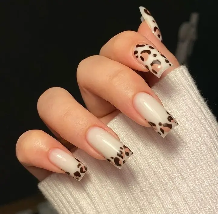 Chic leopard print on classy nails