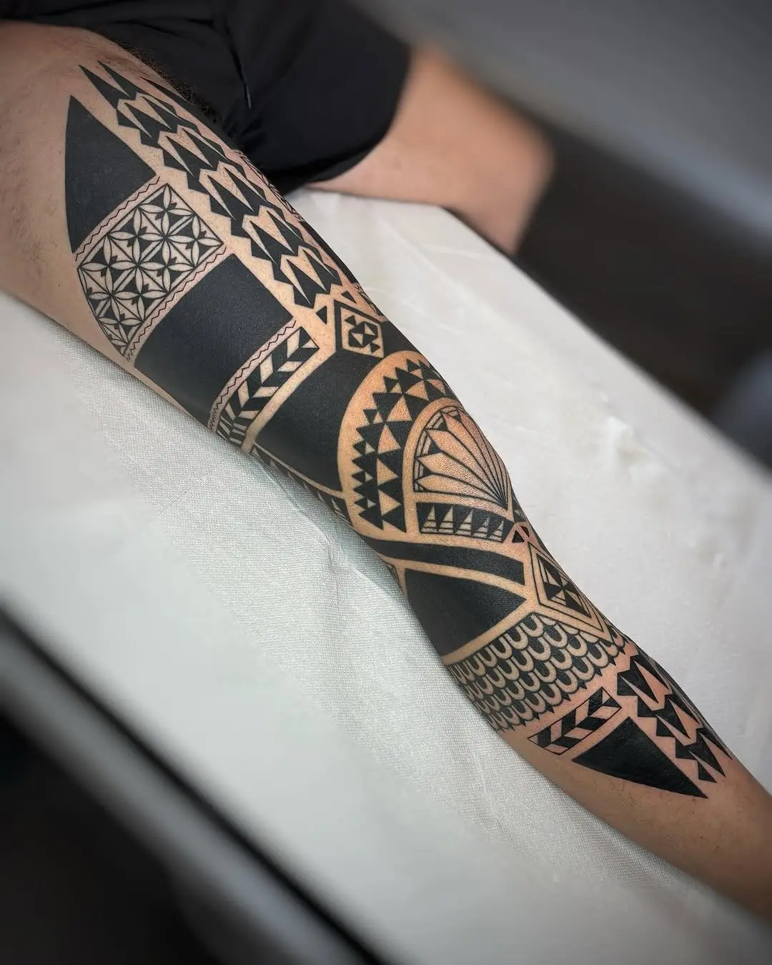 Intricate Marquesan Tattoo with Bold Geometric Patterns
