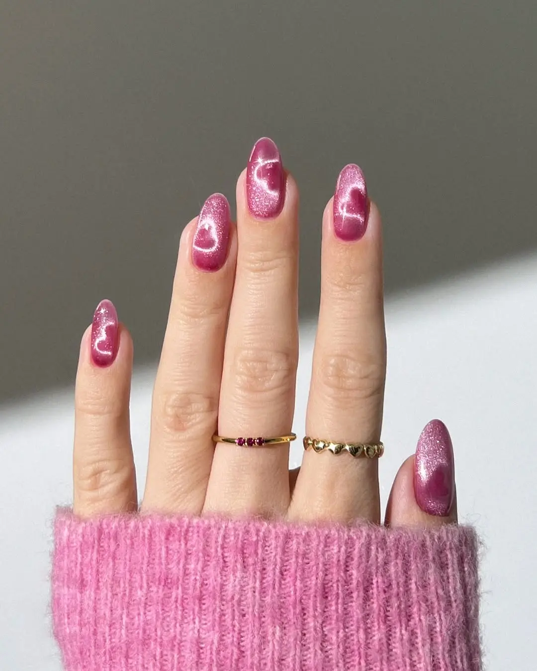 Chic sparkly nails with heart accents