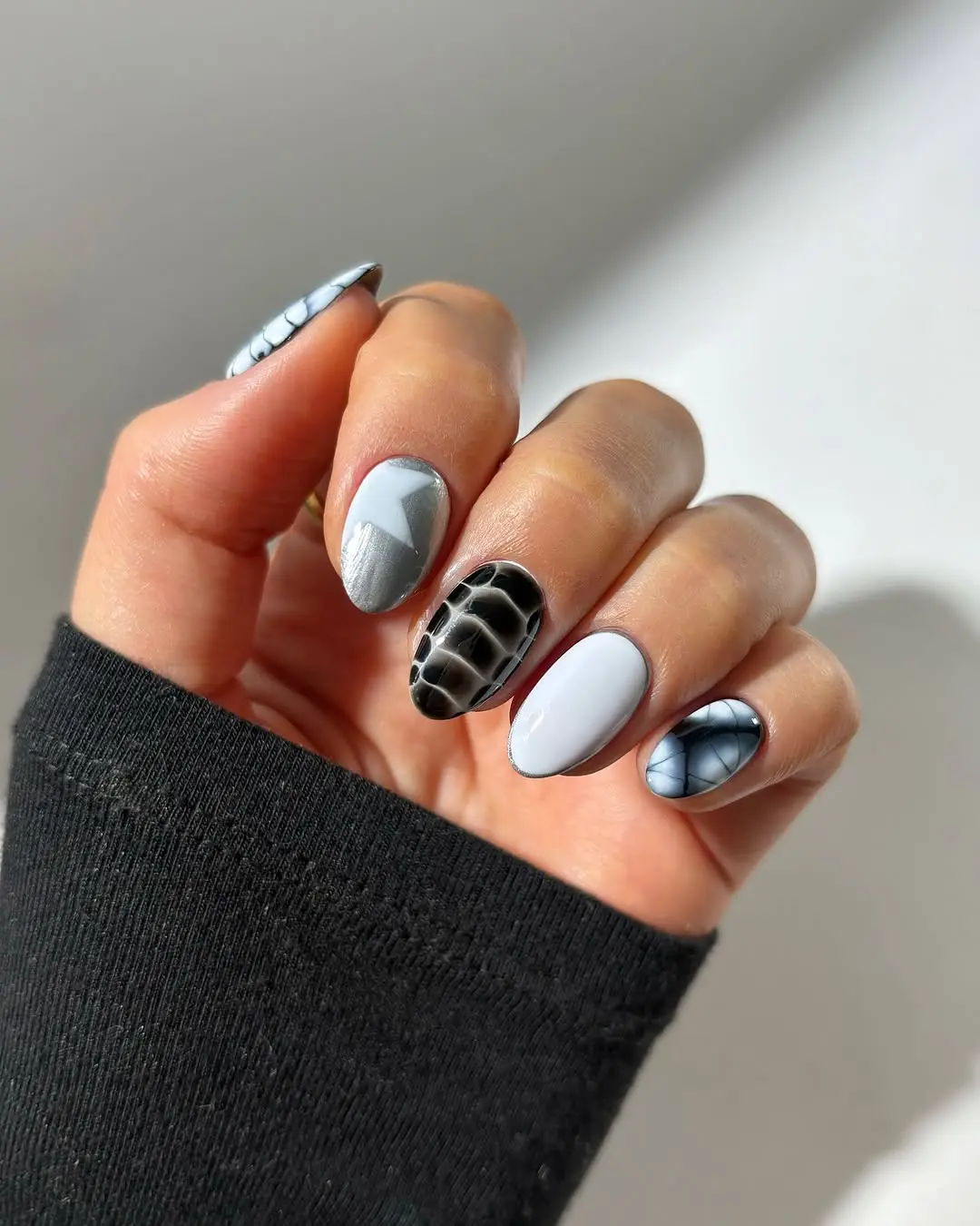 Chic black and white geometric summer nails