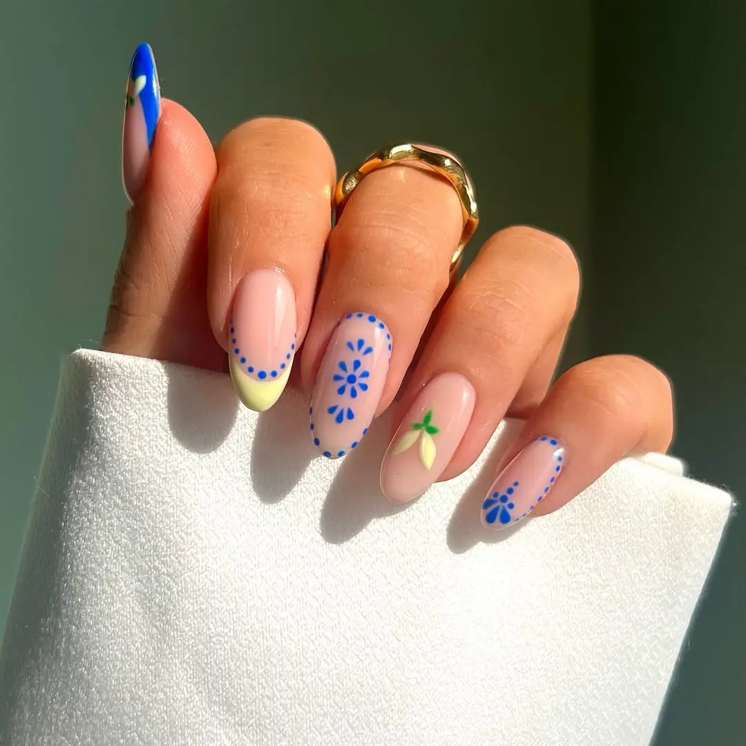 Playful summer nails with floral accents