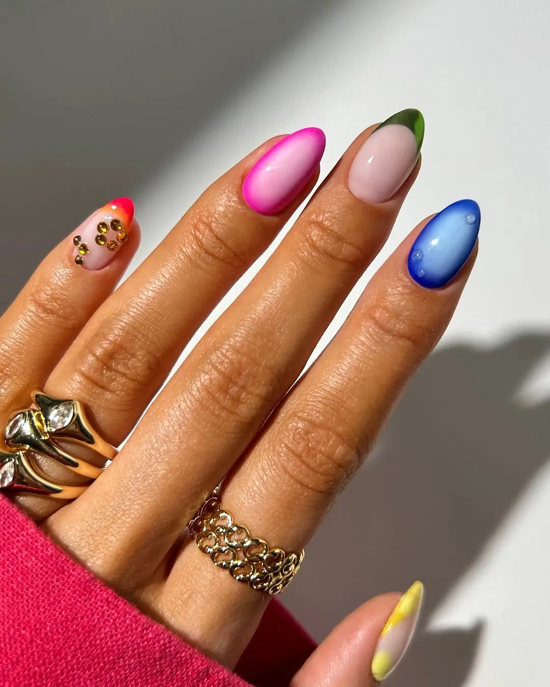 Vibrant Summer Nails to Brighten Your Look
