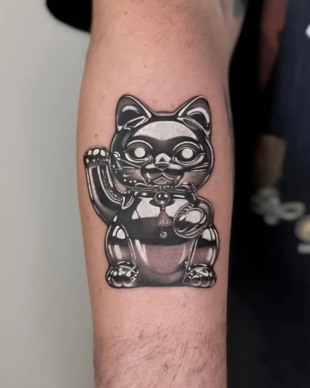 Unique 3D cat tattoo captures charm and depth