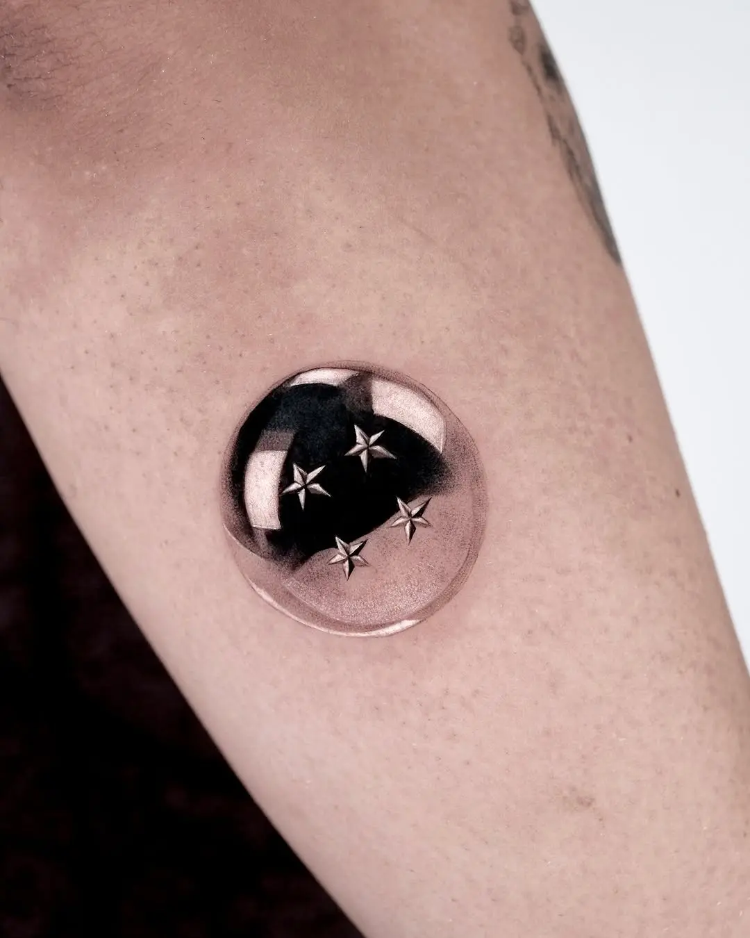 Unique 3D Star Bubble Tattoo Design