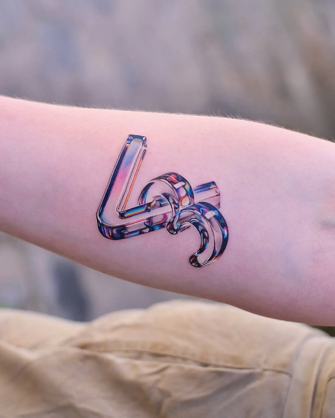 Vibrant 3D Tattoo with Dynamic Curves