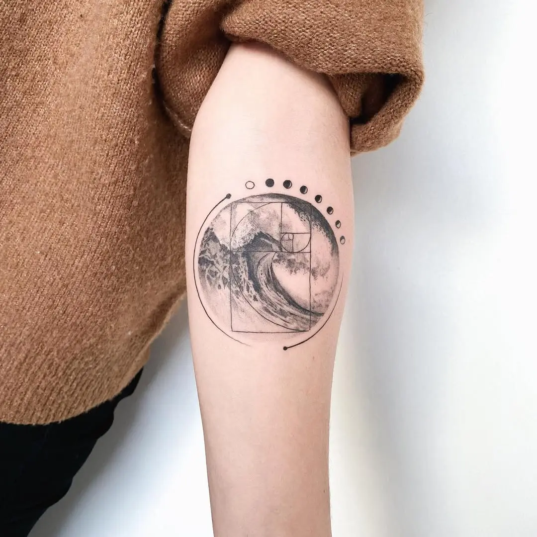 Fibonacci-inspired wave tattoo with geometric touch