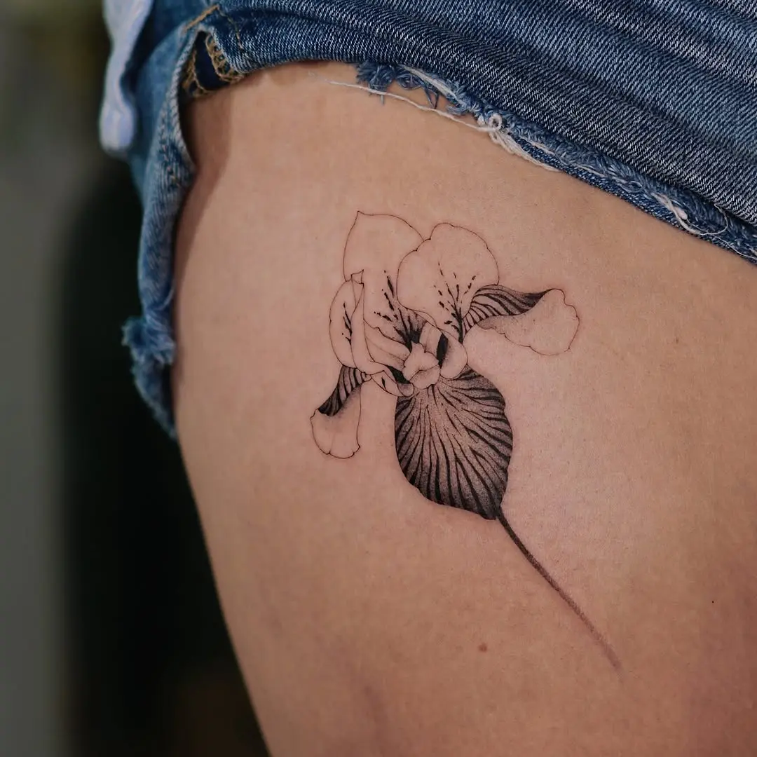 Elegant iris tattoo highlighting intricate details